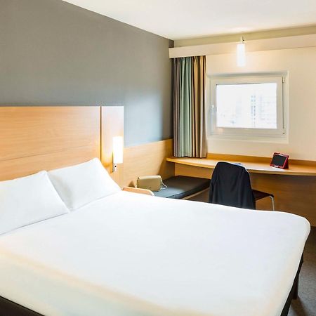 Ibis Leeds Centre Marlborough Street Hotel Екстериор снимка