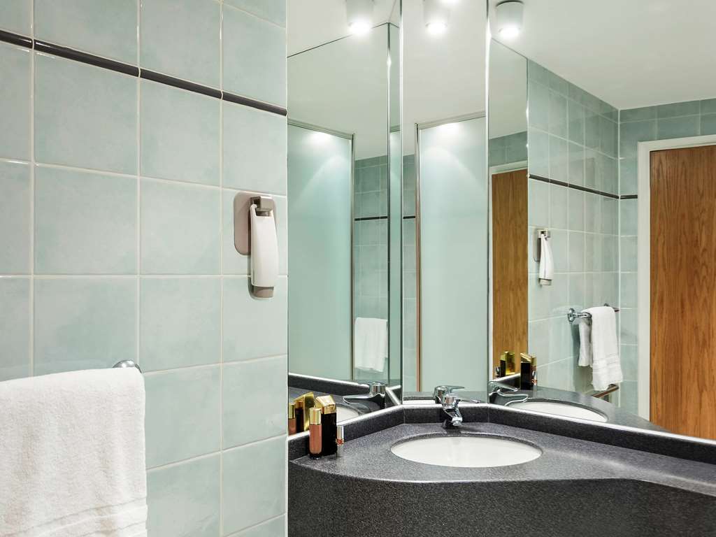 Ibis Leeds Centre Marlborough Street Hotel Стая снимка